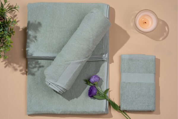Light Luxe Bath Linen Set - Green Colour